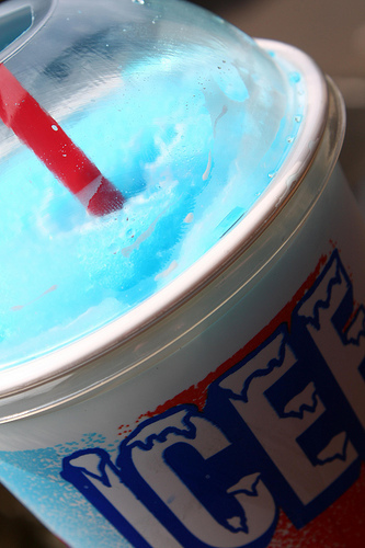  A blue lampone Icee.