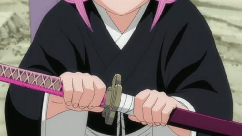  She has a zanpakuto but her Shikai has never been revealed especially since she never fights in the Anime atau Manga