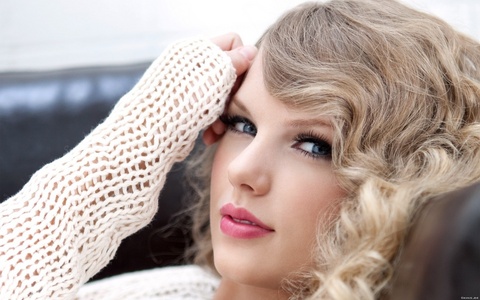 here are mine<3 
http://www.hdwallpapers.in/walls/taylor_swift_latest_2010-normal.jpg