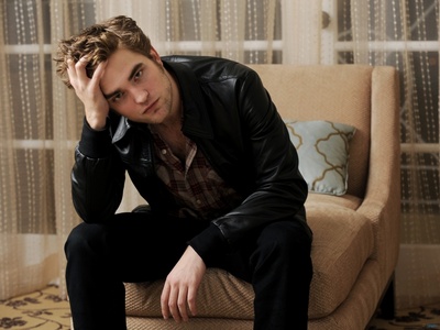  Robert Pattinson!!! No liste would be complete without him on it.