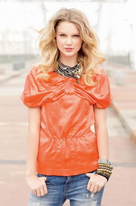  here is Taylor in orange!:}