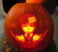  Death the Kid's! (even though it would make him upset...) I dont have a lot of pictures, so here's one with him on a pumpkin! ( i didnt make it, 由 the way)