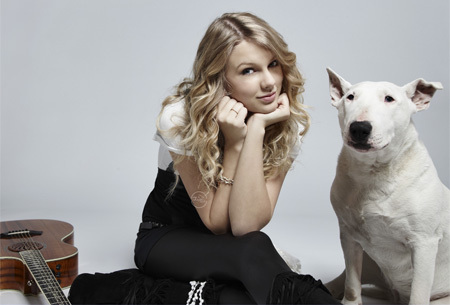  here's Tay with animal..^^