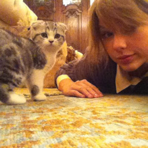  mine taylor with a cute pet