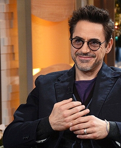  Downey does have a soft spot for glasses ... <3