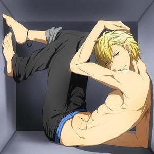  I think Kise is pretty handsome