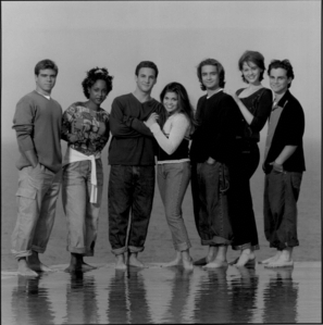  Matt Lawrence with his Boy Meets World co-stars in a group.