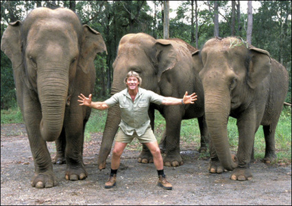  Steve Irwin, the cocodrilo Hunter. R.I.P I always looked up to him and he showed me how cool animales are. Now everytime I hold a snake, I would always remember him. Bless his soul and his family. <3