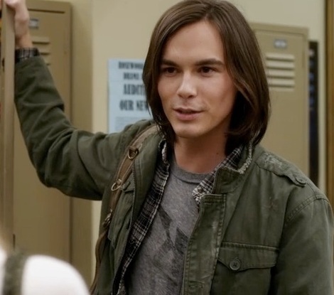  I Most definitely would 爱情 to be Caleb from Pretty Little Liars.