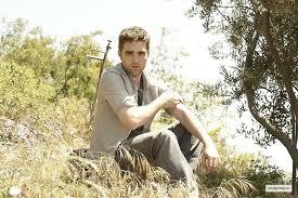  my Robert Pattinson who shines brighter than the sun and all the diamonds in the sky.