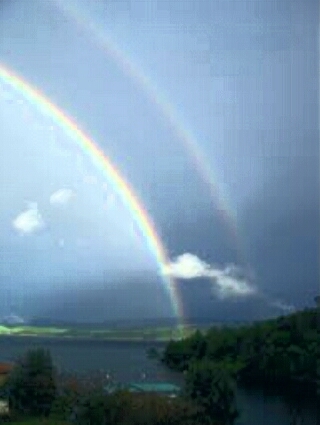  Double rainbows are better in jour time because toi can see them better