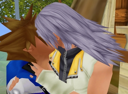  I amor this couple!!!! But it doesn't make sense that the creators would throw away a relationship this close and make Sora be with Kairi....*see más of this rant in the "what did tu think of the end of KH2" question* Anyway, this is my pic :3 :O but wait....... When did this happen in the game :O Im not telling >3>