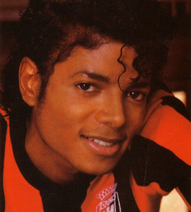  One of my favorites!!! ♥ his smile.... just kills me!!! cinta anda 4ever Michael!!!