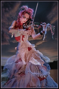  -Emilie Autumn -The Birthday Massacre -t.A.T.u. -The ALI Project -Eyeshine -My Chemical Romance -Eiko Shimamiya -Kanon Wakeshima -Iruma Rioka -Hitomi Kuroishi