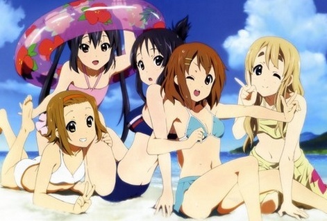  Here's the Main cast of K-ON! at the beach!