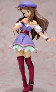  Well I would kind of like to have this Iori-chan Figure!