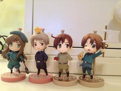 Ehehe, these one coin figures are the only Hetalia merch I own. But I love them; they usually sit up next to my iPod speakers. Each one is about the size of my pinky finger!