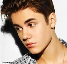  I L~O~V~E Justin Bieber i love his adorable faces and eyes I'll give up everything to see/meet u :D Justin is surer duper important to Me. :D