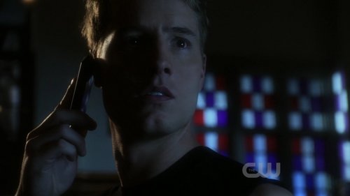  Justin talking on the phone with Clark in "Sacrifice", right before something very bad is happening