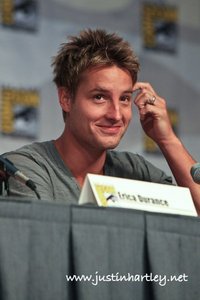  Justin at the Comic Con 2010, and it seems that he didn't really expected the last Frage ;))