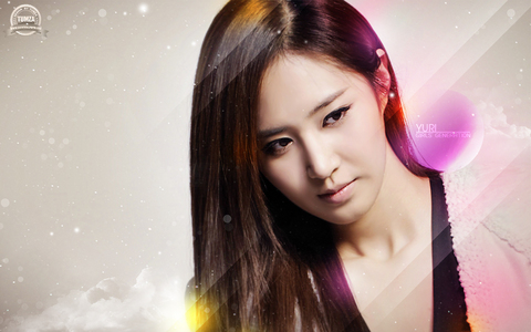 ofcourse yuri is the best
she's lot prettier than her