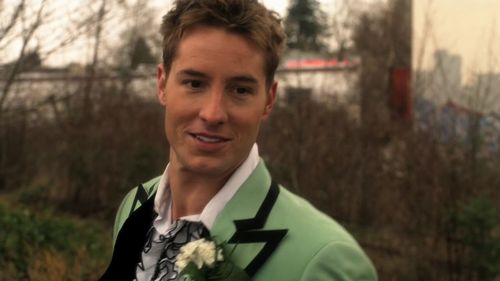 Oliver with the lime-green jacket from "Fortune"