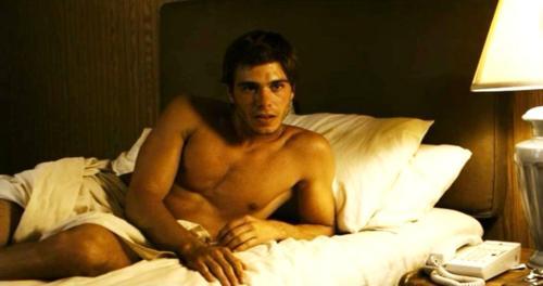  Matthew in letto (waiting for me) Hehehe!! te better have your rubber, Matt. :D