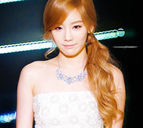  this is the most beautiful pic of taeyeon for me :)