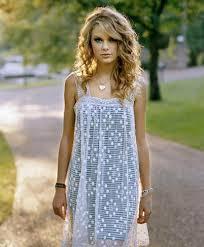  here is my pic of Taylor wearing a locket