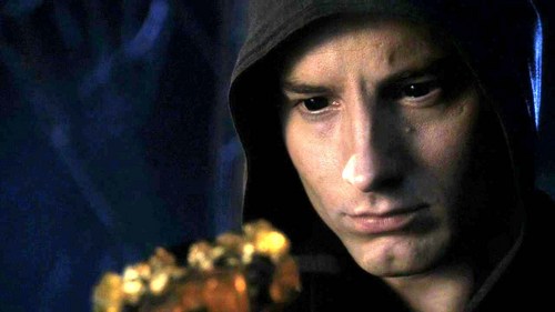  Ollie wearing a hoodie in "Prophecy", when he digs out a piece of سونا Kryptonite *bad boy*