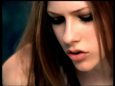  Avril Lavigne "Complicated"