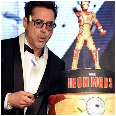  i's his RDJ-Iron-Man-b-day-cake! :O soooo awesome :O
