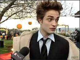  my handsome Robert doing an interview on the set of Twilight,giving a "huh?" look<3