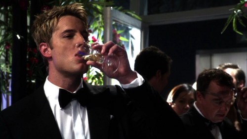  Ollie at the beginning of "Toxic", drinking that crooked champagne that will almost get him killed :(