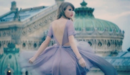 this is one of my fav dress of tay!!!!!!!!!