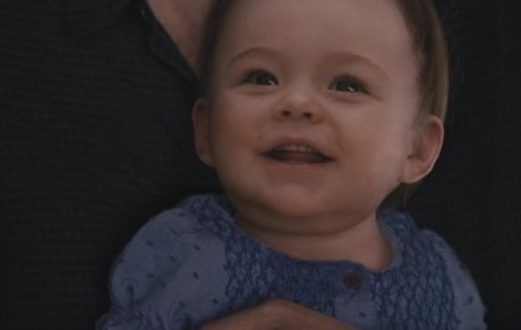  I Liebe this pic of baby Renesmee...so cute<3