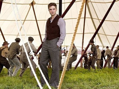  my gorgeous Robert under the big haut, retour au début in a scene from Water for Elephants<3