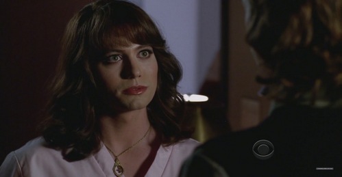  Twilight star, sterne Jackson Rathbone on an episode of Criminal Minds dressed up as a woman