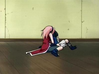  Sakura saved Sasuke from Falling.