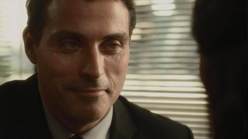  "Rufus Sewell Lazy eye" He had lazy eye but toi can see the scars from the surgery if toi look closely. =).