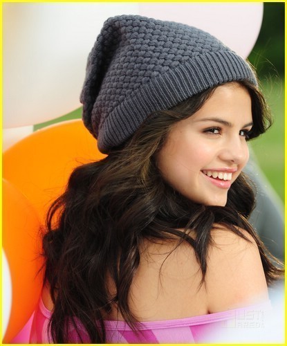 My pic
PLEASE CHECK IT OUT MY LINK
http://www3.images.coolspotters.com/photos/848168/selena-gomez-and-i-love-hater-hat-gallery.jpg