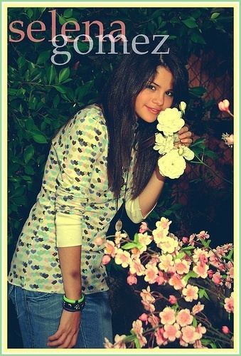  Mine..hope ya like it Check out the link http://images6.fanpop.com/image/answers/3308000/3308488_1374244257854.56res_500_375.jpg Ans:if Sel wasn't famous ,she would be a mother of two children kwa now