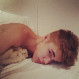 here's mine
if only i were his pillow!! <3
