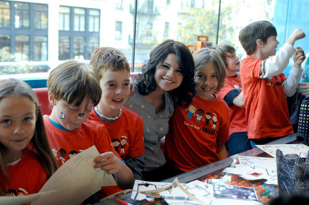  Selena~ Announces Third Annual UNICEF 音乐会 ♥♥♥