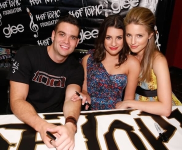  Lea, Dianna, and Mark. Basically just to tell them how talented and how gorgeous they are and how much they inspire me <3
