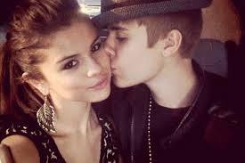  I know your kind of asking Selena, and I'm not her but I don't think she'll respond so I will. Justin was her first Любовь so he will always mean something and be special to her.