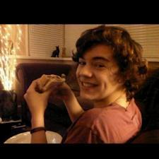 HARRY EDWARDS STYLES!!!!!!!!!!!!!!!!!!!!!!!!!!!!!!!!!!!!!!!!!!!!!! HES HOT!!!!!!!!!!!!!!!!!!!!!!!!!!!! I LOVE HIS DIMPLES!