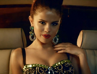  Mine♥ I Amore this song so much, Selena's so damn pretty!
