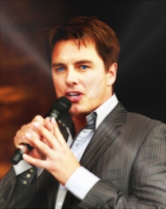  Im dedicated to being a Barrowmaniac and a Belieber. I upendo Doctor Who and Torchwood. Im shy if wewe dont know me but when im around friends, i act crazy. I upendo football, yeah the REAL football and im a big sports fan. I support two husbands - John Barrowman and Scott Gill. I upendo fanpop. Oh and i make alot of creations... Anything else wewe wanna know?