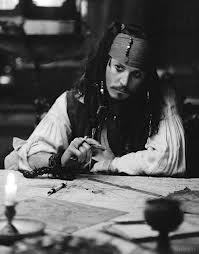  Captain Jack Sparrow with a meja, jadual :D